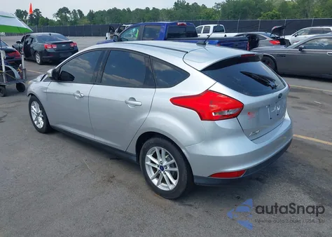 2015 Ford Focus Se z USA, uszkodzony, nr VIN 1FADP3K21FL273104